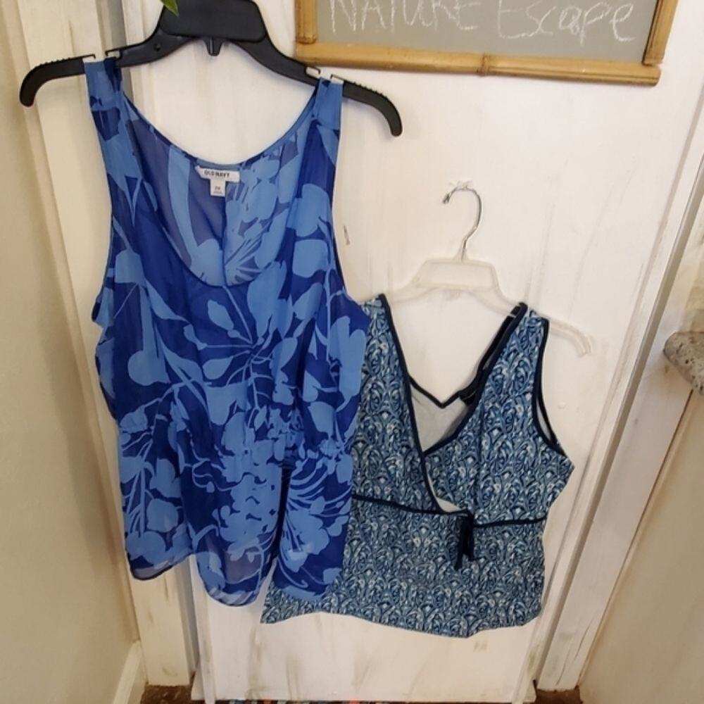 Lot of plus size tank top shirts
2X
